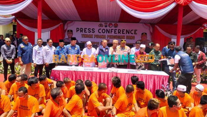 Bongkar Jaringan Narkoba di Wonosunyo, Polres Pasuruan Ungkap TPPU Rp3 Miliar Bongkar Jaringan Narkoba di Wonosunyo, Polres Pasuruan Ungkap TPPU Rp3 Miliar