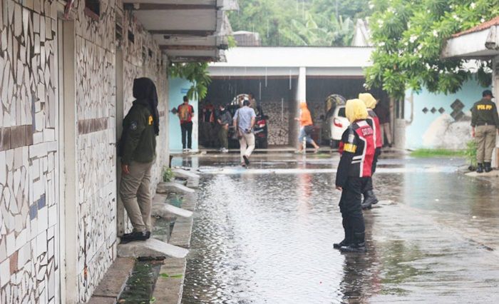 Pemkot Surabaya Gelar Razia Hotel di Hari Valentine Pemkot Surabaya Gelar Razia Hotel di Hari Valentine