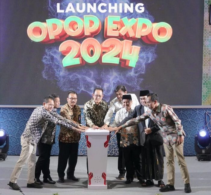 Buka OPOP Expo 2024, Pj Gubernur Adhy: Kontribusi dalam Pertumbuhan Ekonomi Jatim Buka OPOP Expo 2024, Pj Gubernur Adhy: Kontribusi dalam Pertumbuhan Ekonomi Jatim