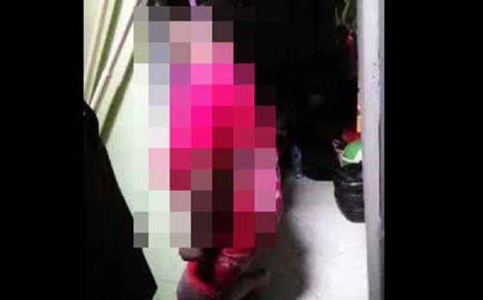 Warga Putat Jaya Surabaya Digegerkan Kejadian Gantung Diri di Kos-kosan Warga Putat Jaya Surabaya Digegerkan Kejadian Gantung Diri di Kos-kosan