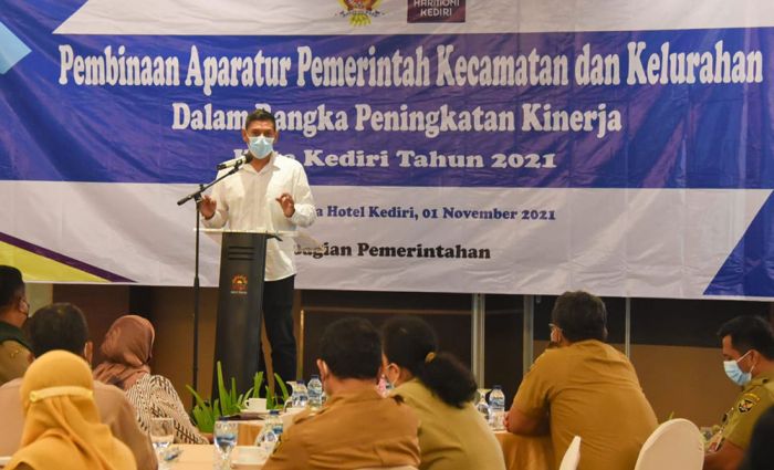 Wali Kota Kediri: Aparatur Kecamatan dan Kelurahan Harus Menjaga Etika dan Perilaku Wali Kota Kediri: Aparatur Kecamatan dan Kelurahan Harus Menjaga Etika dan Perilaku
