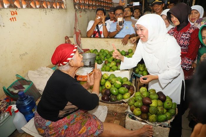 Khofifah Ingin Harga Sembako Terjangkau Masyarakat dan Untungkan Petani Khofifah Ingin Harga Sembako Terjangkau Masyarakat dan Untungkan Petani