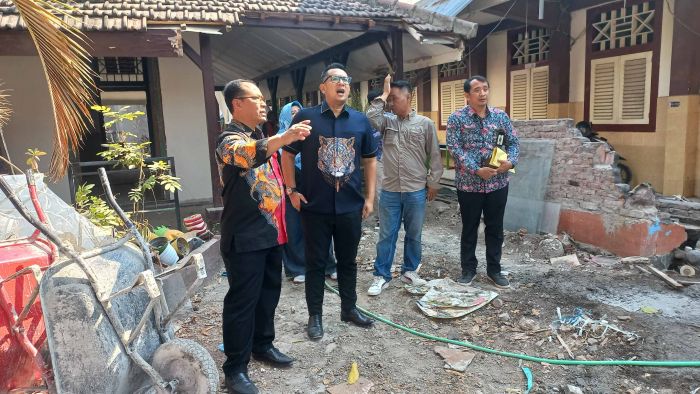 Pj Ali Kuncoro Tinjau Langsung Proyek Galeri Soekarno dan Rehab SDN Miji 2 Kota Mojokerto Pj Ali Kuncoro Tinjau Langsung Proyek Galeri Soekarno dan Rehab SDN Miji 2 Kota Mojokerto