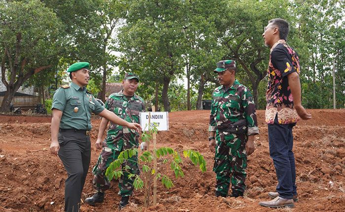 Gandeng Masyarakat Kampung Pancasila, Kodim 0827/Sumenep Lakukan Penghijauan Gandeng Masyarakat Kampung Pancasila, Kodim 0827/Sumenep Lakukan Penghijauan