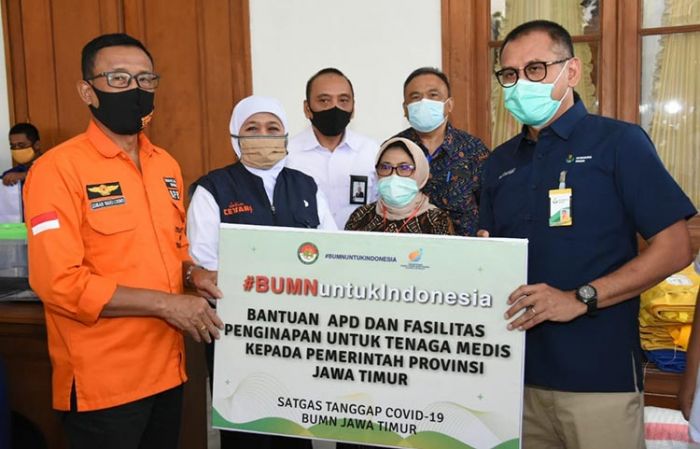 Pemprov Jatim Kembali Dapat Bantuan APD dari Satgas Tanggap Covid-19 BUMN Jawa Timur Pemprov Jatim Kembali Dapat Bantuan APD dari Satgas Tanggap Covid-19 BUMN Jawa Timur