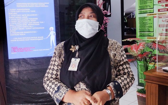 Disnakertrans Jatim Ikut Turun Tangan Bantu Kasus Buruh Sepatu dengan PT Shou Fong Disnakertrans Jatim Ikut Turun Tangan Bantu Kasus Buruh Sepatu dengan PT Shou Fong