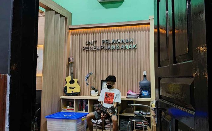 Polisi Ringkus Pemeran Sekaligus Penyebar Konten Porno di Blitar Polisi Ringkus Pemeran Sekaligus Penyebar Konten Porno di Blitar
