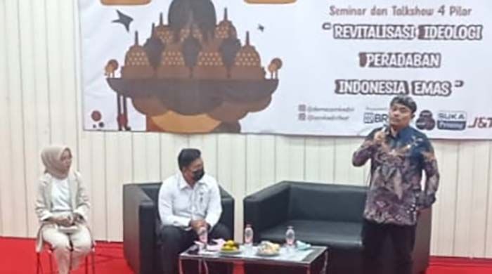 Sosialisasikan 4 Pilar Kebangsaan, Anggota DPR RI ini Gandeng Mahasiswa IAIN Kediri