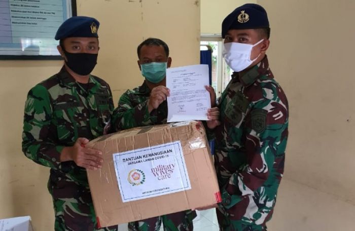Balkes Lanal Mataram Terima Bantuan APD dari Ketum Dharma Pertiwi Balkes Lanal Mataram Terima Bantuan APD dari Ketum Dharma Pertiwi