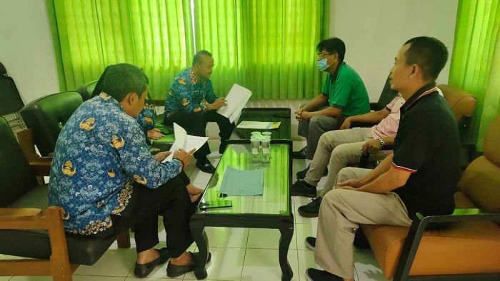 Disnaker Kabupaten Probolinggo Sidak PT Klaseman, Soroti Gaji dan Kesejahteraan Pekerja Disnaker Kabupaten Probolinggo Sidak PT Klaseman, Soroti Gaji dan Kesejahteraan Pekerja