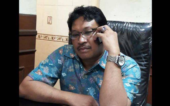 Komisi A DPRD Gresik Minta Kepala UPT Pasar Dipecat Jika Terbukti Pungli Komisi A DPRD Gresik Minta Kepala UPT Pasar Dipecat Jika Terbukti Pungli