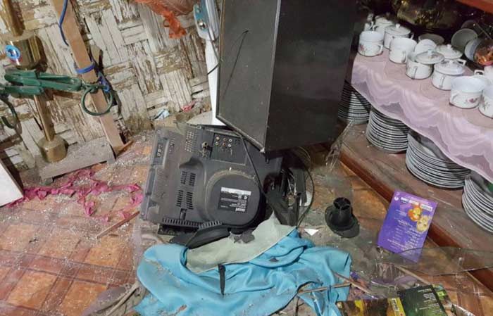 Rumah Warga Larangan Dilempar Bom Molotov Gara-gara Diduga Dukun Santet Rumah Warga Larangan Dilempar Bom Molotov Gara-gara Diduga Dukun Santet
