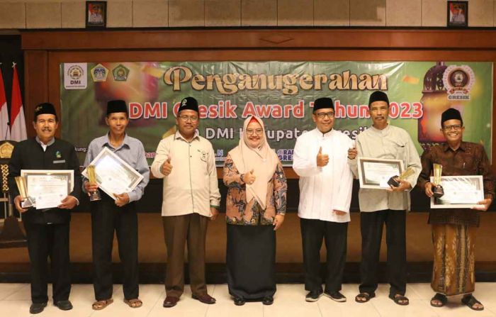 DMI Gresik Award 2023, Sejumlah Takmir Masjid dan Musala Dapat Penghargaan DMI Gresik Award 2023, Sejumlah Takmir Masjid dan Musala Dapat Penghargaan