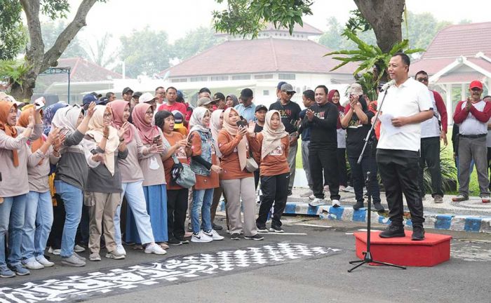 Peringati HUT Korpri, Pjs Bupati Kediri Dorong ASN Lebih Adaptif dengan Perkembangan Teknologi Peringati HUT Korpri, Pjs Bupati Kediri Dorong ASN Lebih Adaptif dengan Perkembangan Teknologi