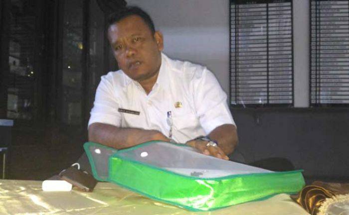 Dugaan Pungli Dispendukcapil Malang, Kabag Hukum: Kali aja... untuk Cicil Rumah he..he..he Dugaan Pungli Dispendukcapil Malang, Kabag Hukum: Kali aja... untuk Cicil Rumah he..he..he