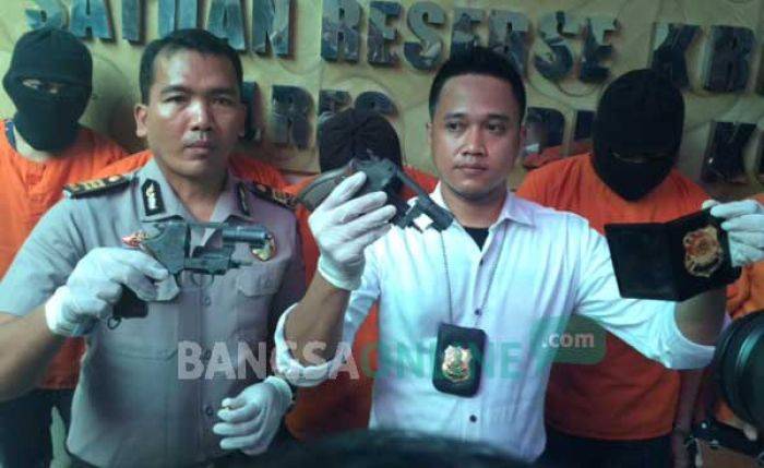 Ngaku Anggota KPK dan Polda, Komplotan Pemeras di Kediri Dibekuk Ngaku Anggota KPK dan Polda, Komplotan Pemeras di Kediri Dibekuk