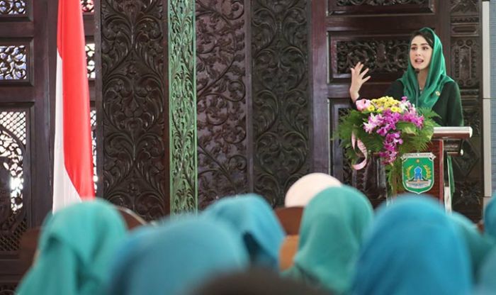 Arumi Bachsin Kukuhkan Pengurus Perwosi Kabupaten Pasuruan