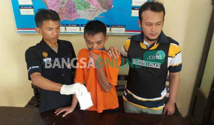 Edarkan Narkoba, Seorang Mahasiswa di Kediri Ditangkap Polisi Edarkan Narkoba, Seorang Mahasiswa di Kediri Ditangkap Polisi