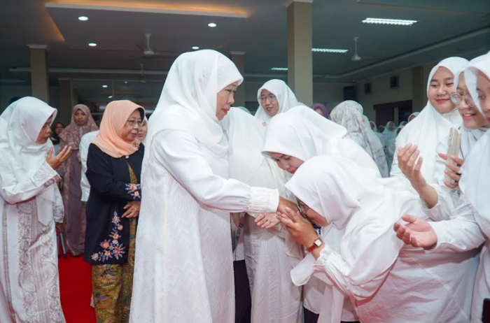 Buka Puasa Bersama Yayasan Khadijah, Khofifah: Ilmu Pengantar Kesuksesan Dunia Akhirat