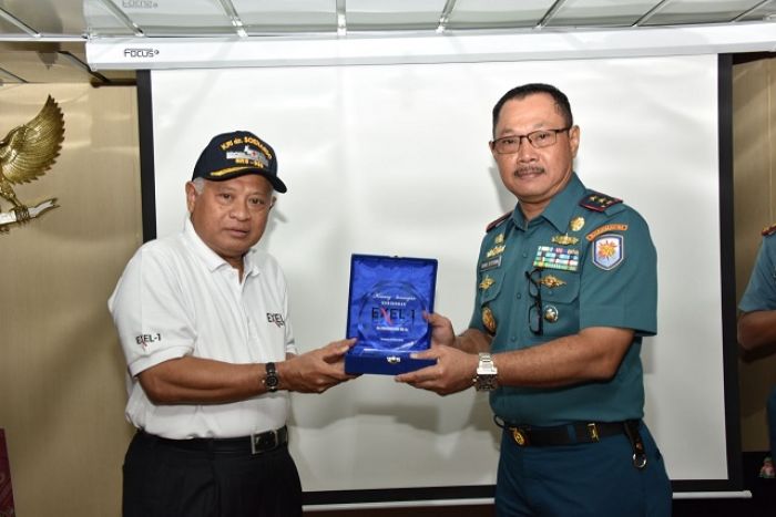 Pangarmatim Terima Kunjungan Mantan Menhan Pangarmatim Terima Kunjungan Mantan Menhan