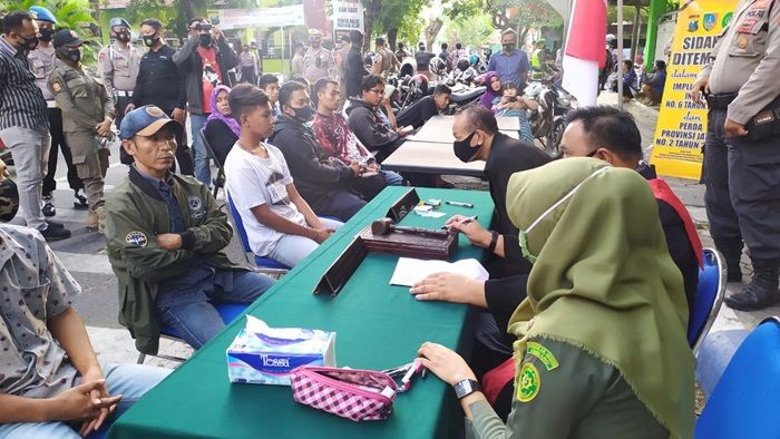 Beri Efek Jera, Puluhan Pelanggar Prokes Covid-19 di Jombang Didenda Rp 50 Ribu