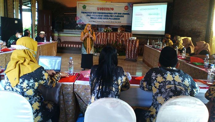 BrangWetan Gelar Workshop Penguatan dan Pengembangan Mata Pelajaran Berbasis Toleransi BrangWetan Gelar Workshop Penguatan dan Pengembangan Mata Pelajaran Berbasis Toleransi
