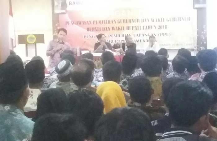 Gelar Bimtek, Panwaslu Pamekasan Minta PPL Netral Gelar Bimtek, Panwaslu Pamekasan Minta PPL Netral