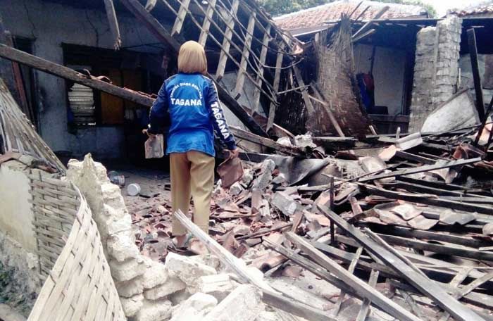 Rapuh, Rumah Nenek Sebatangkara di Pamekasan Ambruk