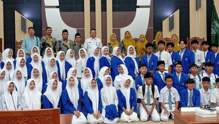 Siswa-Siswi MA Sunan Giri Kunjungi DPRD Kabupaten Pasuruan, Belajar Langsung Fungsi dan Tugas Dewan
