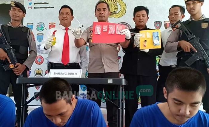 Tren Baru, Narkotika Jenis Sabu Mulai Beredar di Pesisir Blitar Selatan Tren Baru, Narkotika Jenis Sabu Mulai Beredar di Pesisir Blitar Selatan