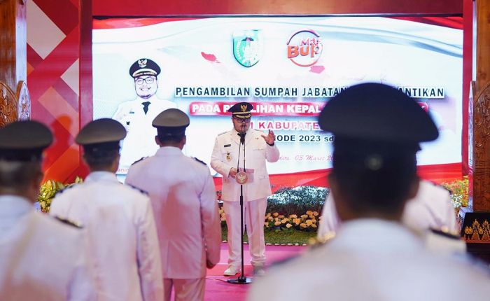 Lantik 57 Kades, Bupati Kediri Minta Segera Bikin Program Unggulan Lantik 57 Kades, Bupati Kediri Minta Segera Bikin Program Unggulan