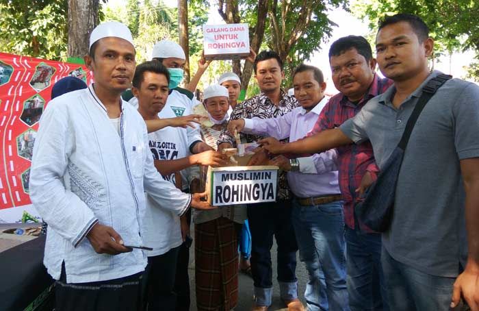 FPI Pamekasan Galang Dana Peduli Muslim Rohingya FPI Pamekasan Galang Dana Peduli Muslim Rohingya