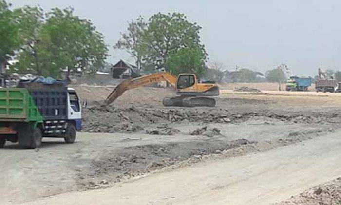 Parah, Kades Metatu Gresik hanya Bayar Retribusi Penjualan Tanah Waduk Rp 12 Juta Parah, Kades Metatu Gresik hanya Bayar Retribusi Penjualan Tanah Waduk Rp 12 Juta