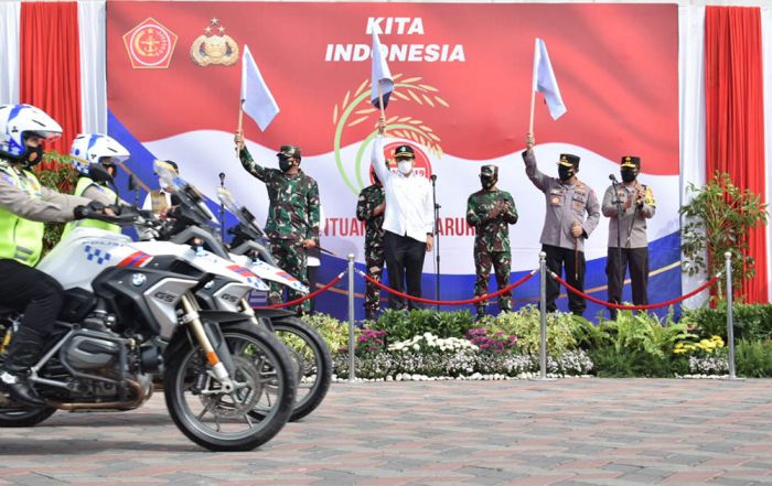 Panglima TNI, Kapolri, dan Menkes Turun Langsung Percepat Distribusi Bansos PPKM Darurat