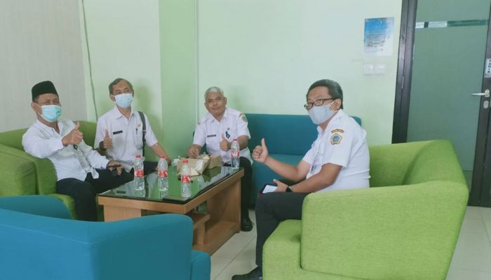 Puluhan Peserta Lelang 9 Jabatan Pemkab Gresik Jalani Tes Kesehatan di RSUD Ibnu Sina Puluhan Peserta Lelang 9 Jabatan Pemkab Gresik Jalani Tes Kesehatan di RSUD Ibnu Sina