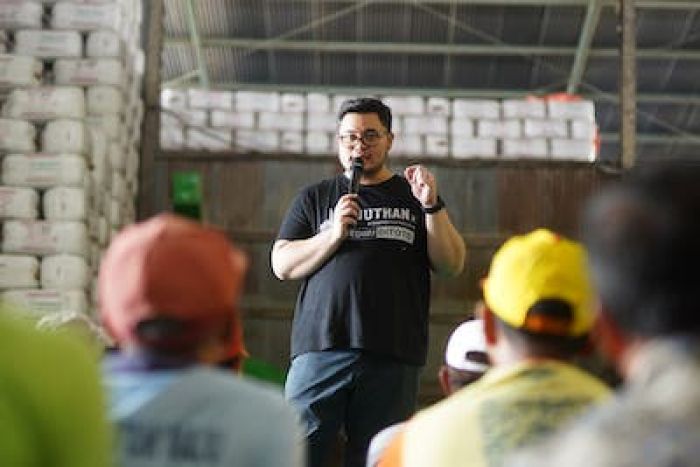 Kampanye di Kunjang Kediri, Cabup Dhito Bakal Perjuangkan Pembangunan SMA Negeri Kampanye di Kunjang Kediri, Cabup Dhito Bakal Perjuangkan Pembangunan SMA Negeri