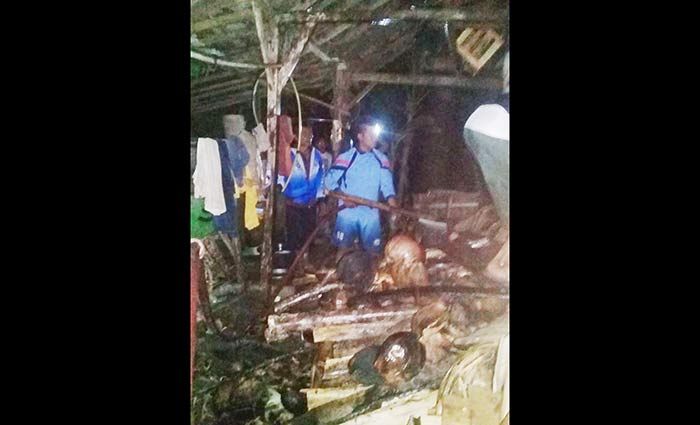 Gudang Kayu Bakar di Punung Pacitan Ludes Dilalap Api Gudang Kayu Bakar di Punung Pacitan Ludes Dilalap Api