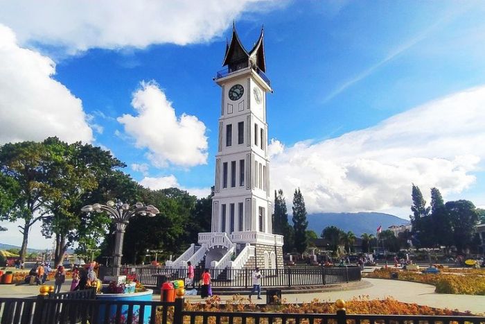 Simak 9 Acara di Sumatera Barat yang Dapat Mengisi Libur Lebaran Simak 9 Acara di Sumatera Barat yang Dapat Mengisi Libur Lebaran