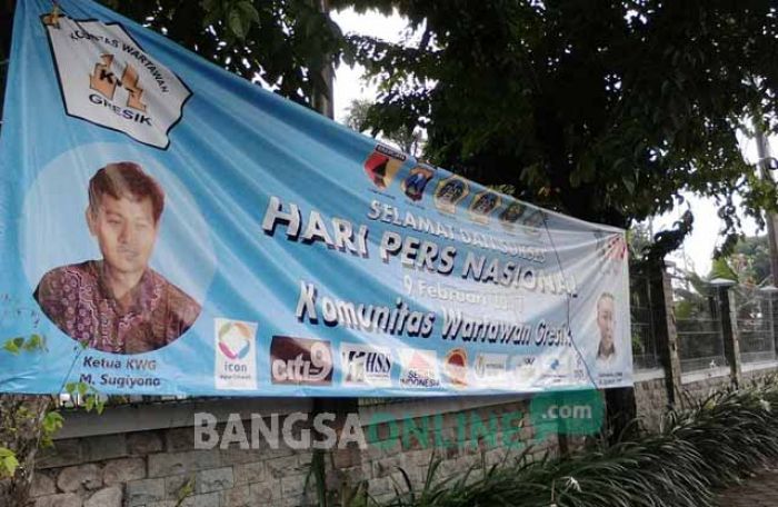 Kodim 0817 Gresik Siap Bantu Usut Raibnya 3 Spanduk HPN KWG 2017 Kodim 0817 Gresik Siap Bantu Usut Raibnya 3 Spanduk HPN KWG 2017