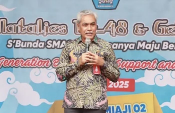 Kadis Pendidikan Apresiasi Kegiatan Tanam Pohon Siswa SMAN 2 Kota Batu Kadis Pendidikan Apresiasi Kegiatan Tanam Pohon Siswa SMAN 2 Kota Batu