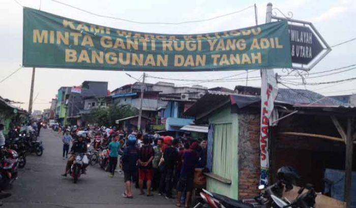 Warga Kalijodo Tak Gubris SP1 Pemprov DKI, Pilih Bertahan Warga Kalijodo Tak Gubris SP1 Pemprov DKI, Pilih Bertahan
