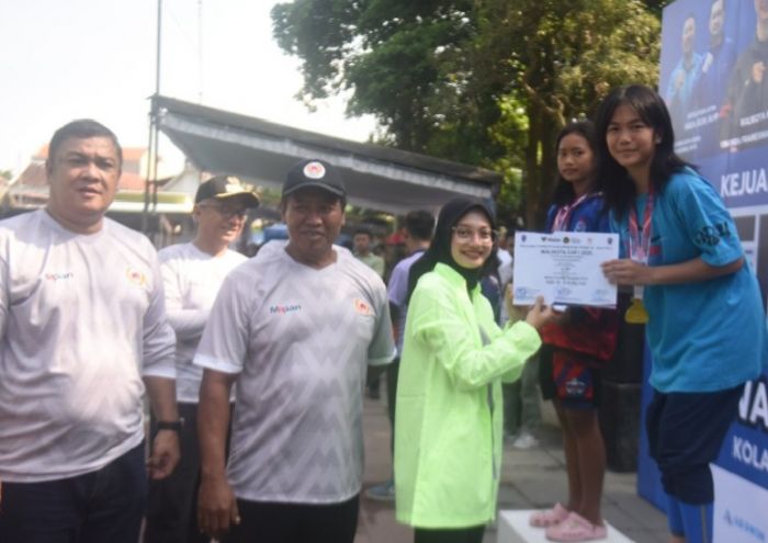 Vinanda Apresiasi Atlet Kota Kediri yang Berlaga di Finswimming Walikota Cup I Vinanda Apresiasi Atlet Kota Kediri yang Berlaga di Finswimming Walikota Cup I