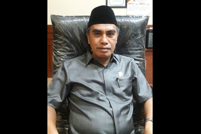 Komisi II DPRD Gresik Optimis DPMPTSP Bisa Penuhi Target Pendapatan Rp 105 M Komisi II DPRD Gresik Optimis DPMPTSP Bisa Penuhi Target Pendapatan Rp 105 M