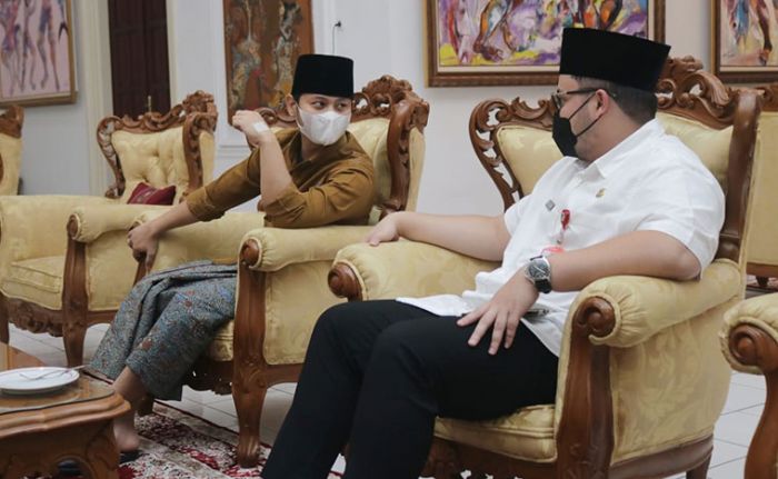 Bahas Kerja Sama Sektor Wisata, Bupati Kediri dan Bupati Trenggalek Bakal Siapkan Diskon Bahas Kerja Sama Sektor Wisata, Bupati Kediri dan Bupati Trenggalek Bakal Siapkan Diskon