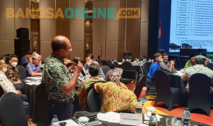 Pancasila Mengajarkan Cara Mengelola Kekayaan Alam untuk Kepentingan Rakyat Pancasila Mengajarkan Cara Mengelola Kekayaan Alam untuk Kepentingan Rakyat