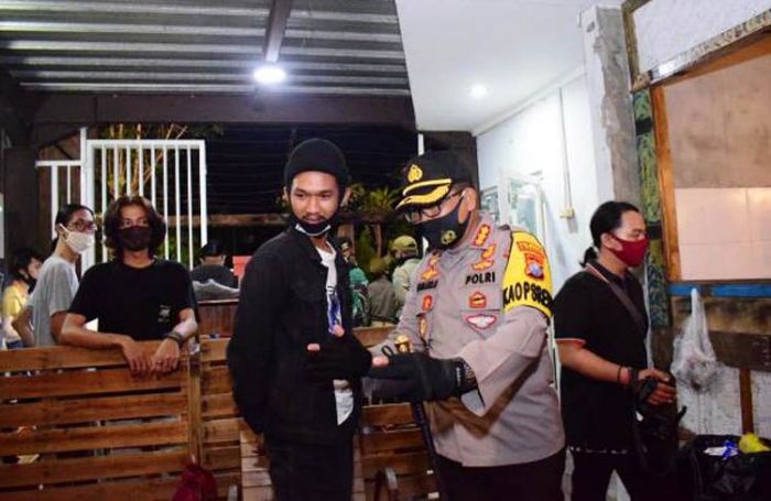 Pemberlakuan Sanksi Siap Dijalankan, Masyarakat Sidoarjo Diimbau Taati Protokol Kesehatan Pemberlakuan Sanksi Siap Dijalankan, Masyarakat Sidoarjo Diimbau Taati Protokol Kesehatan