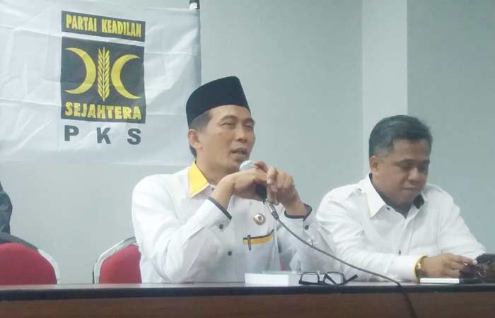PKS Targetkan Raih 14 Kursi di Parlemen Jatim PKS Targetkan Raih 14 Kursi di Parlemen Jatim