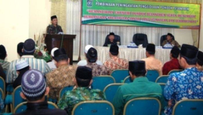 Hadapi MEA, 80 Ponpes di Lumajang Terima Pembinaan Wirausaha Hadapi MEA, 80 Ponpes di Lumajang Terima Pembinaan Wirausaha