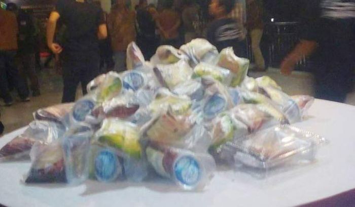 Konsumsi Hanya Roti dan Air Mineral, Acara Otonomi Award Kota Malang Tuai Kecaman Tamu Undangan Konsumsi Hanya Roti dan Air Mineral, Acara Otonomi Award Kota Malang Tuai Kecaman Tamu Undangan