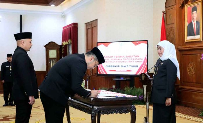 Lantik 6 Pejabat Eselon II, Gubernur Khofifah Minta Segera Adaptasi dan Tingkatkan Kinerja Lantik 6 Pejabat Eselon II, Gubernur Khofifah Minta Segera Adaptasi dan Tingkatkan Kinerja